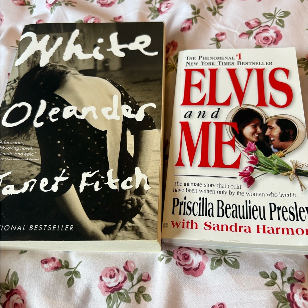 2/25$🍓⭐️ Booktok books bundle!
